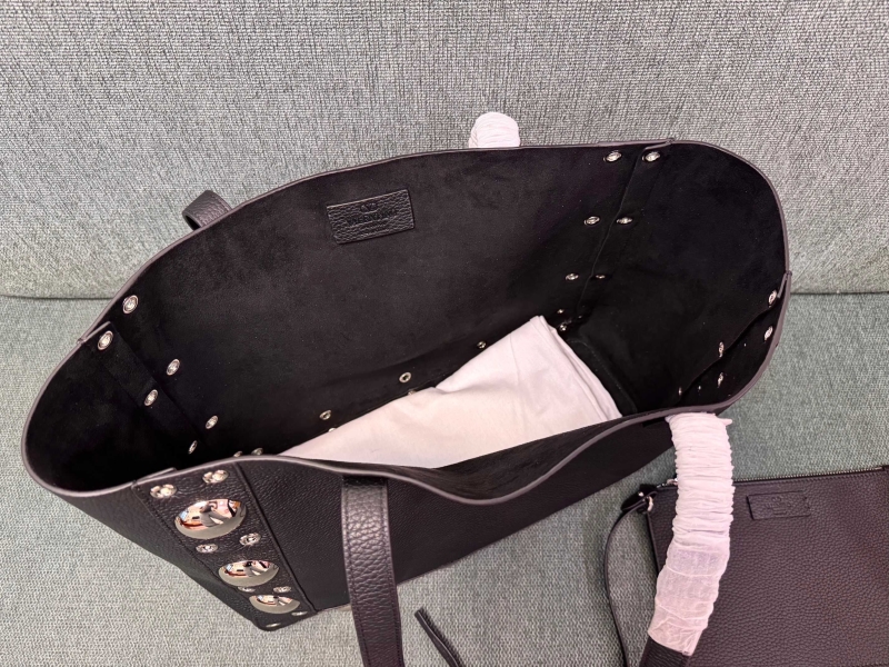 Va1e*ntin0 shopping bag